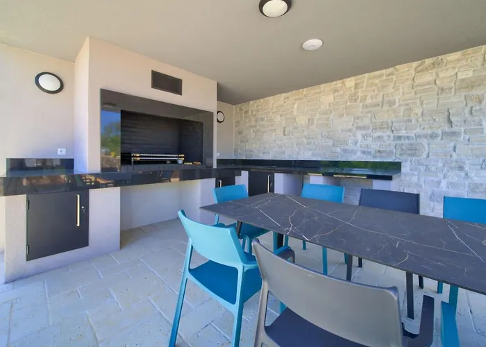 Vikendica Miryam By Interhome *